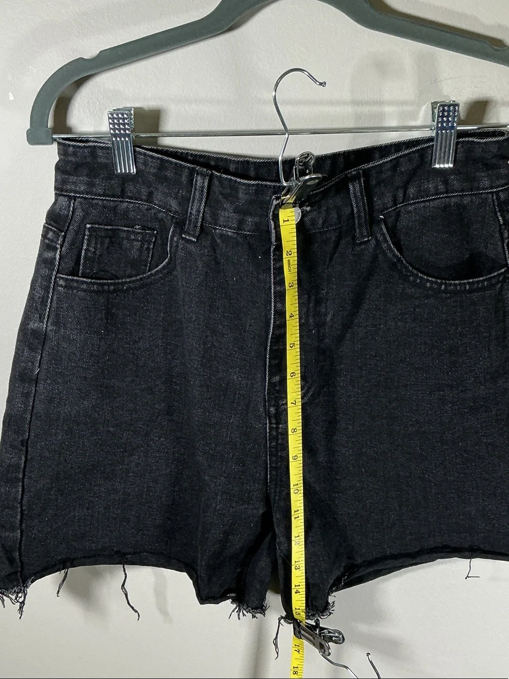Shein Black High Rise Raw Hem Denim Shorts Size 6